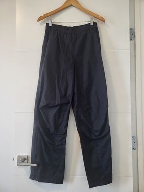 3/$30 Vintage MEC Rain Pants